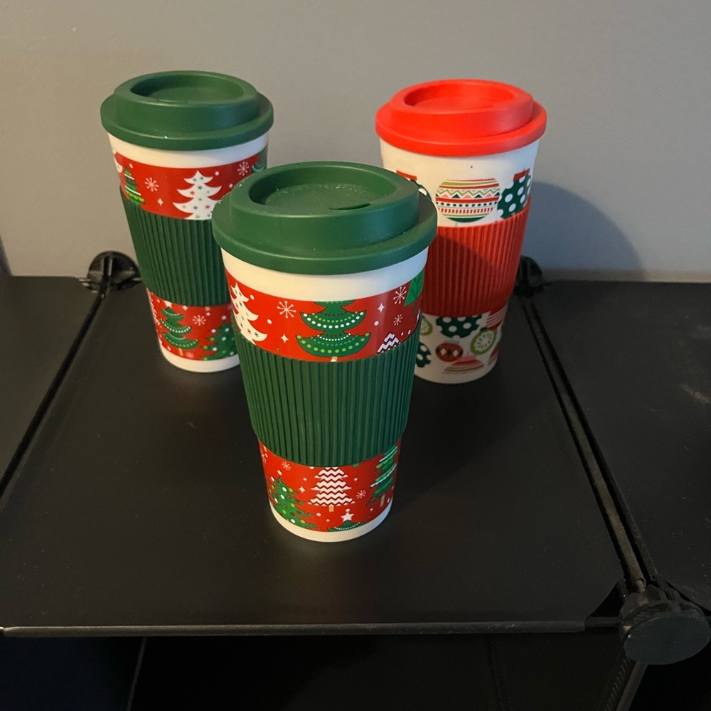 2 Christmas Hot/Cold Cups. Never used!